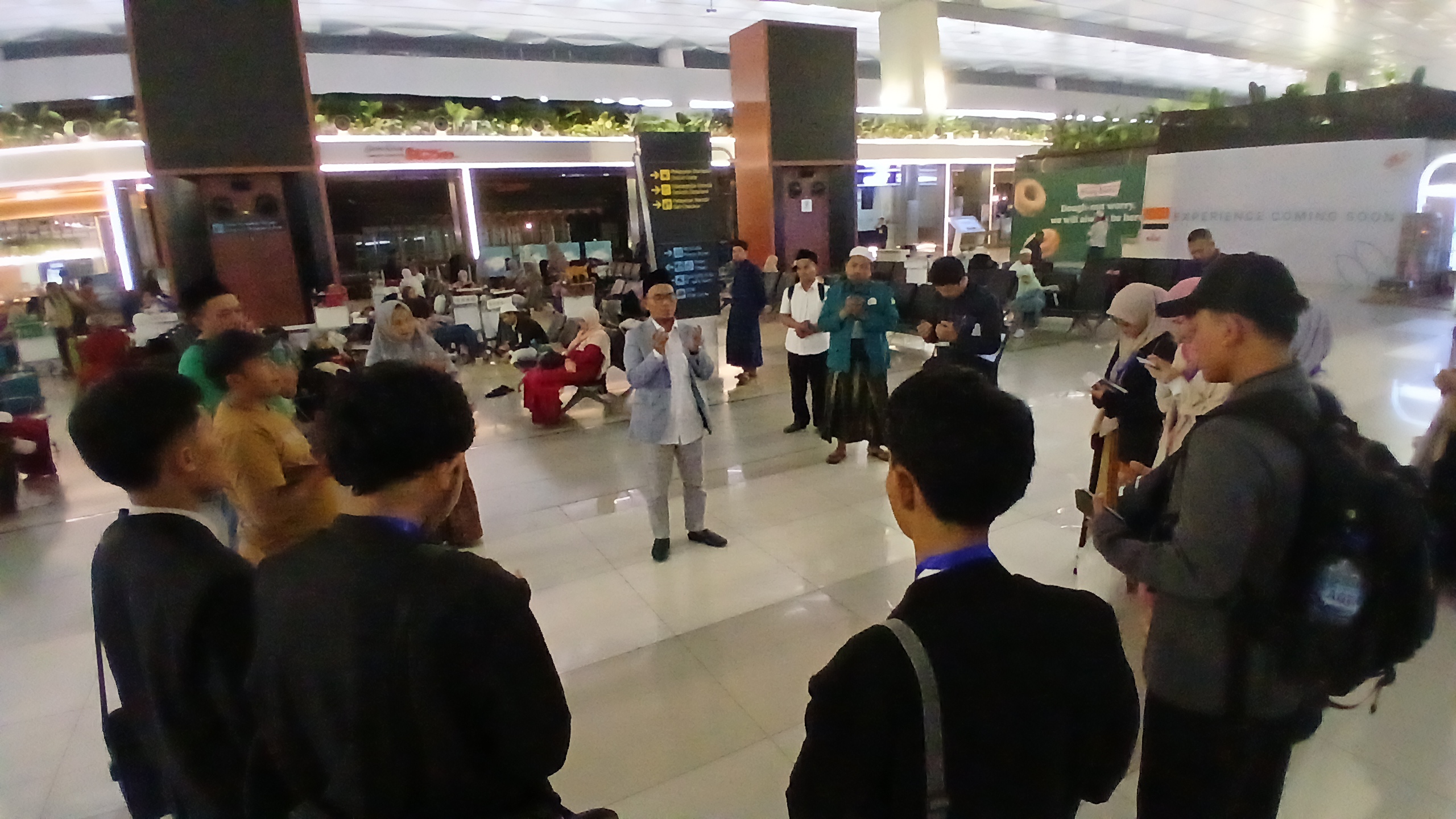 Keberangkatan pelajar Indonesia ke Mesir Batch 05 tanggal 02 Maret 2025 bersama Global Azhari Indonesia