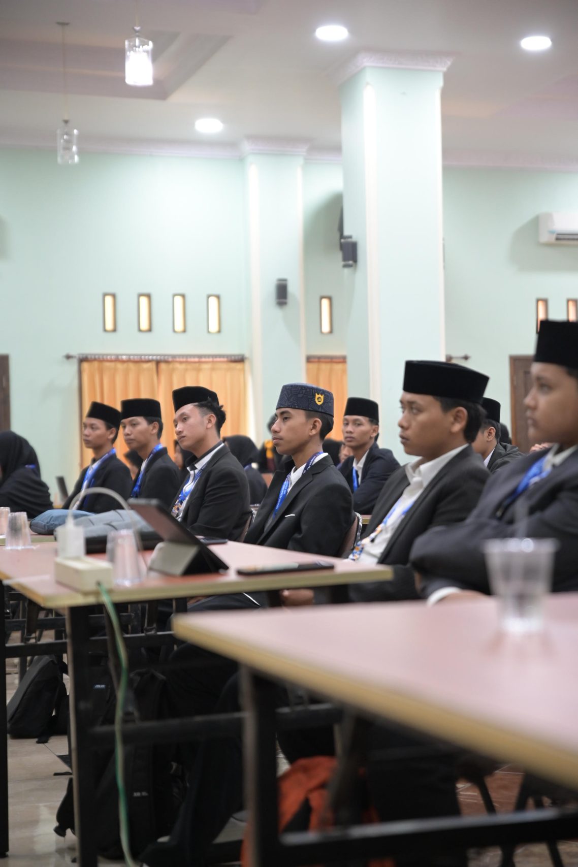 Para peserta mengikuti Ujian Tahdid Mustawa sebagai bagian dari persiapan studi menuju Universitas Al-Azhar Kairo Tahun Ajaran 2026–2027