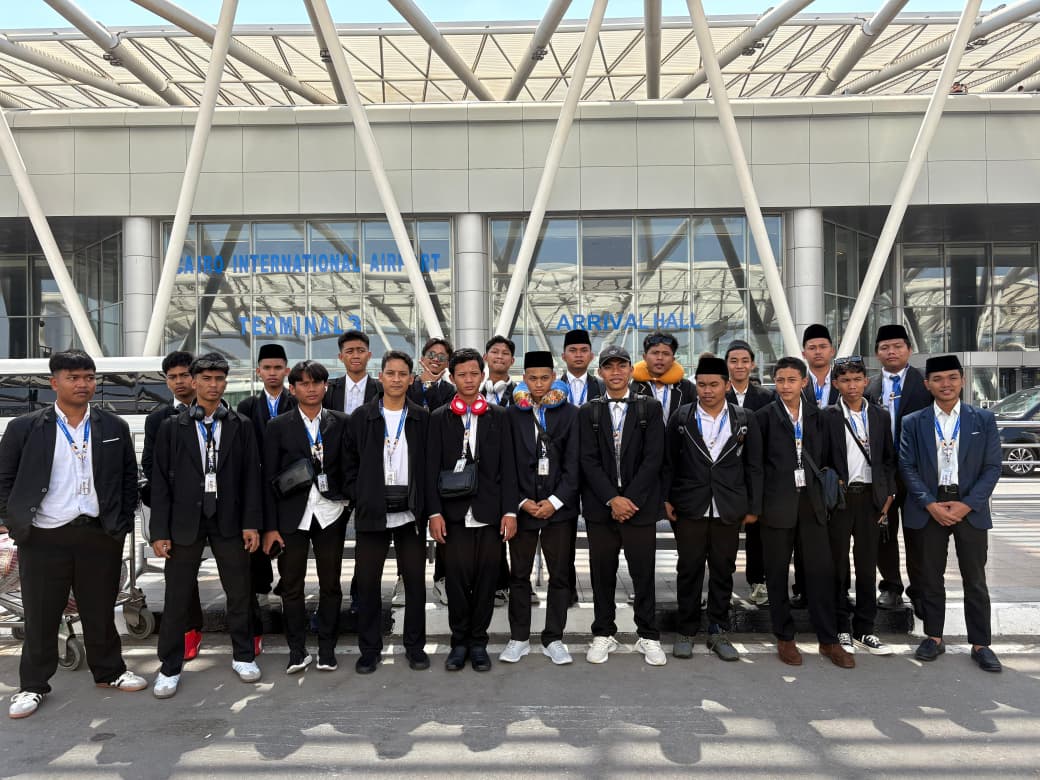 Calon Mahasiswa tiba di Bandara Internasional Cairo, Mesir