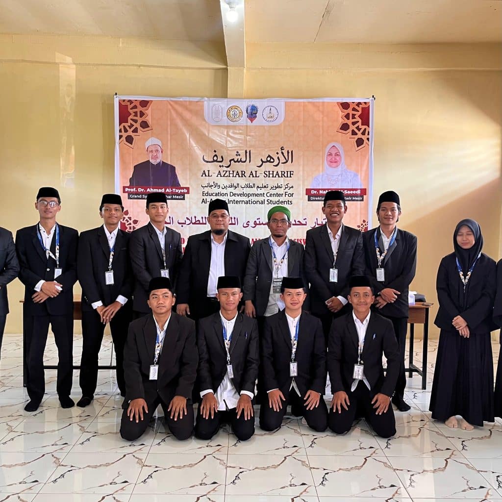 Peserta mengikuti Ujian Tahdid Mustawa sebagai tahap evaluasi kemampuan bahasa Arab bagi calon pelajar dan mahasiswa Universitas Al-Azhar Kairo Mesir di Sumatera Utara.